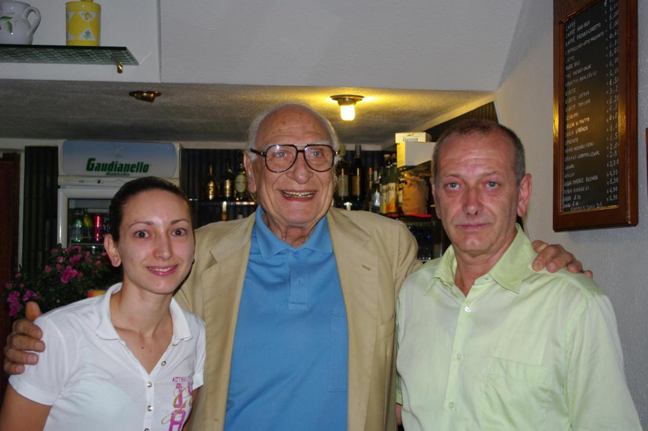 Le Due Lanterne Hotel Aieta Bagian luar foto
