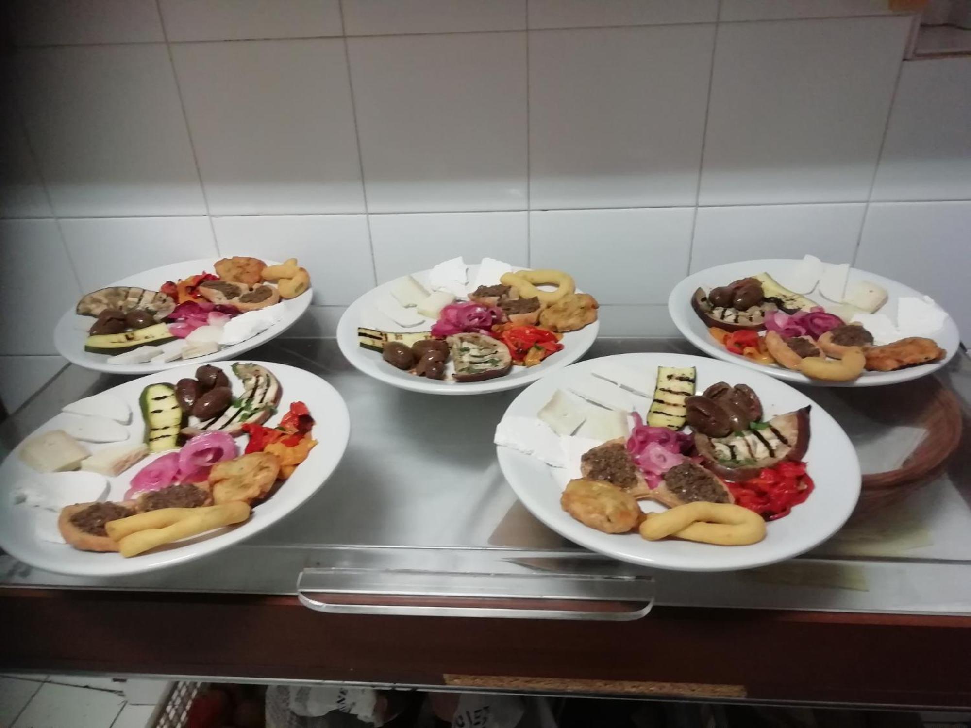 Le Due Lanterne Hotel Aieta Bagian luar foto