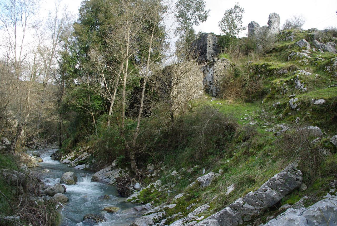 Le Due Lanterne Hotel Aieta Bagian luar foto